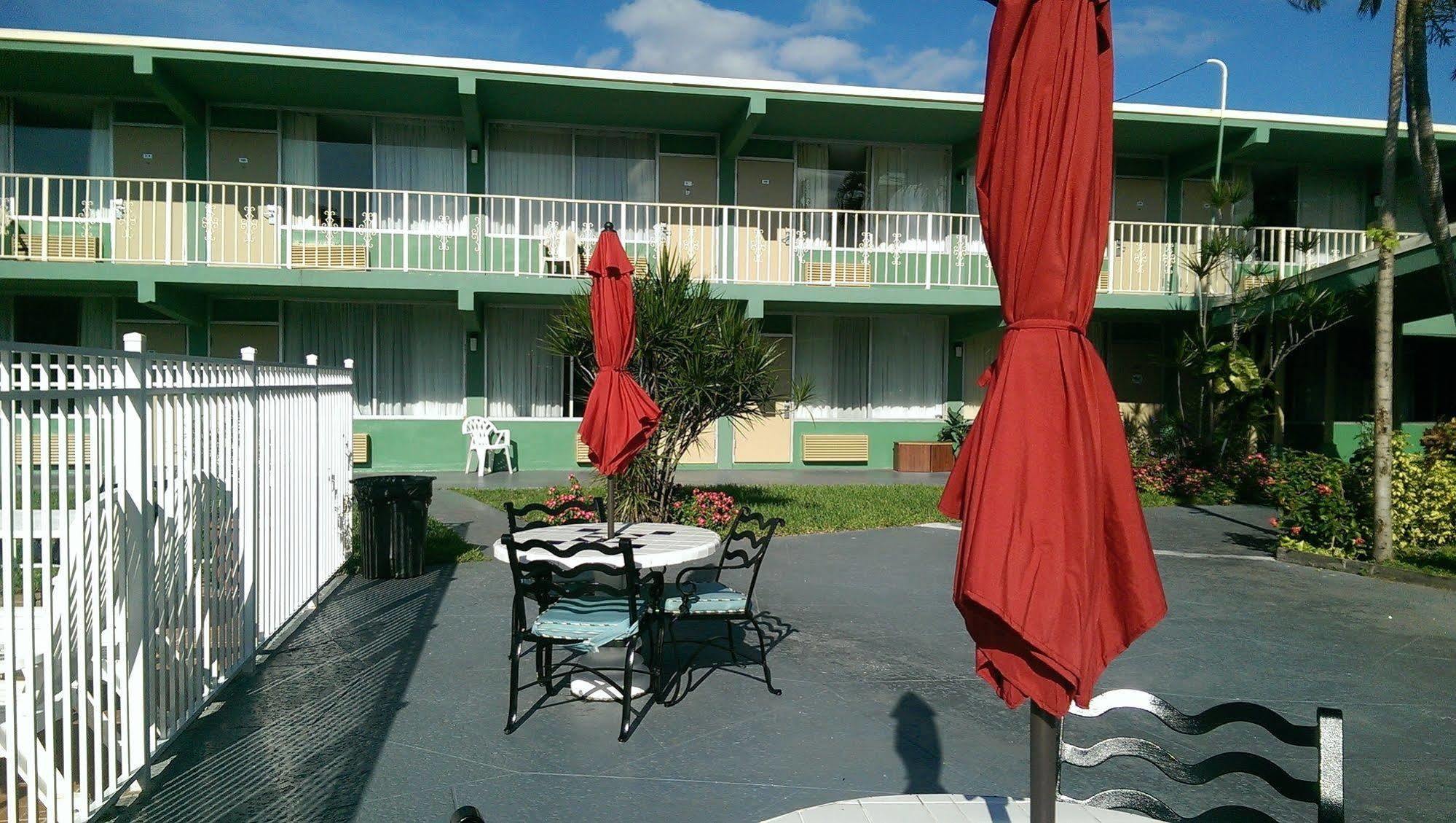 Boca Inn Бока-Ратон Экстерьер фото